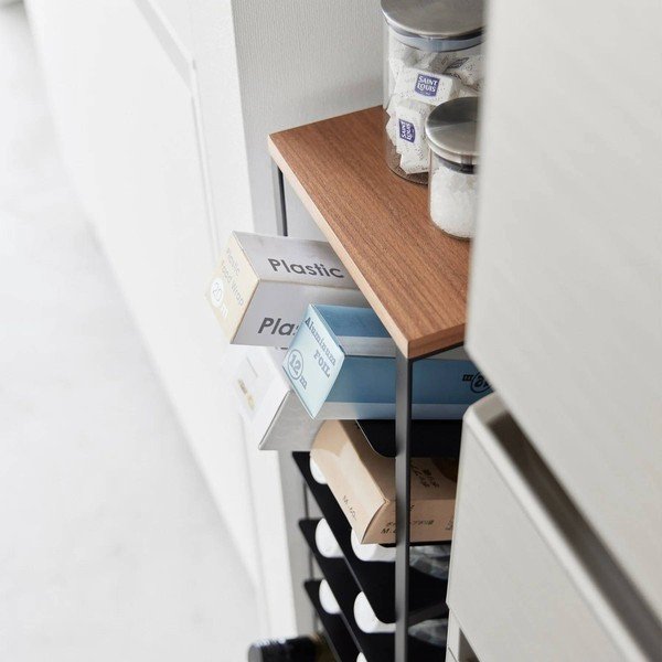 Must metallist veiniriiul, pudelite arv 16, 20x88,5x19 cm Tower - YAMAZAKI-image-2