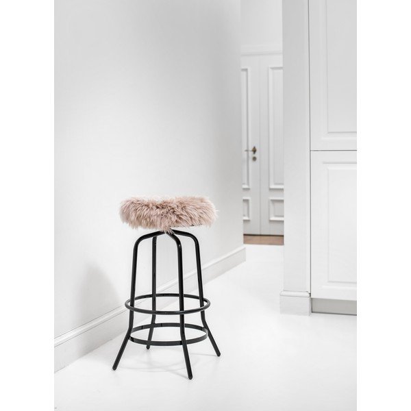 Světle hnědý podsedák z ovčí kožešiny na jídelní židli Royal Dream Zealand Round, ⌀ 35 cm-image-1