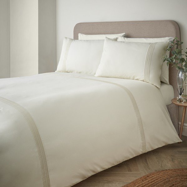 Kreemikas kaheinimese voodipesu 200x200 cm Pintuck Easy Iron Percale - Catherine Lansfield-image-1