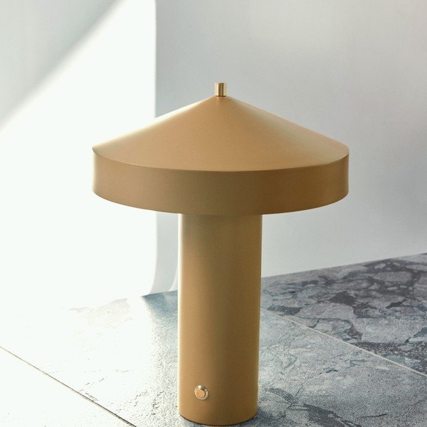 Ookerkollane metallist laualamp (kõrgus 41 cm) Hatto - OYOY Living Design-image-1