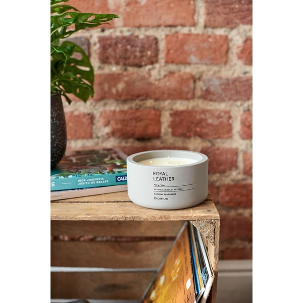 Lõhnastatud sojaküünal 25 h Fraga: Royal Leather – Blomus-image-1