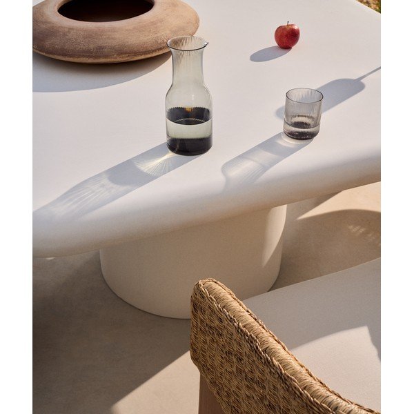 Betoonist aiasöögilaud 135x135 cm Addaia - Kave Home-image-2