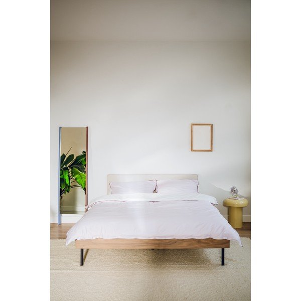 Polsterdatud/puitlaastplaadist kaheinimesevoodi pähklipuust dekooriga ja liistudest raamiga 200x200 cm tumedas naturaalses värvitoonis Streiko - noo.ma-image-2