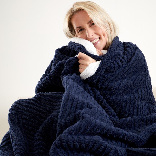 Tumesinine voodikate 230x220 cm Heat Buddy Super Thermal - Catherine Lansfield-image-2