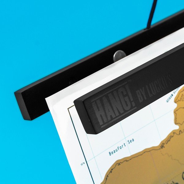 Závěsný držák na mapu Luckies of London Hang!-image-3