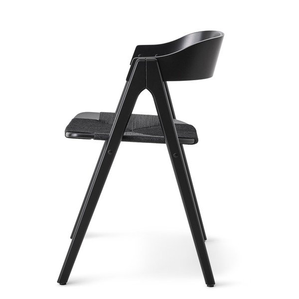 Mustast pöögipuidust söögitool musta rotangist istmega Findahl by Hammel Mette - Hammel Furniture-image-1