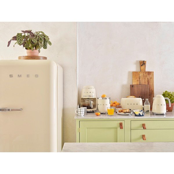 Kreemjas valge veekeetja 50's Retro Style - SMEG-image-1