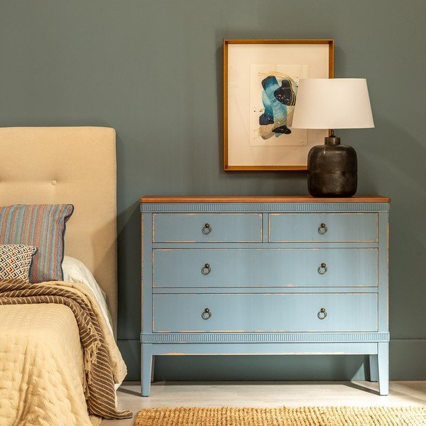 Sinine madal kuusepuidust kummut 115x90 cm Shabby - Ixia-image-1