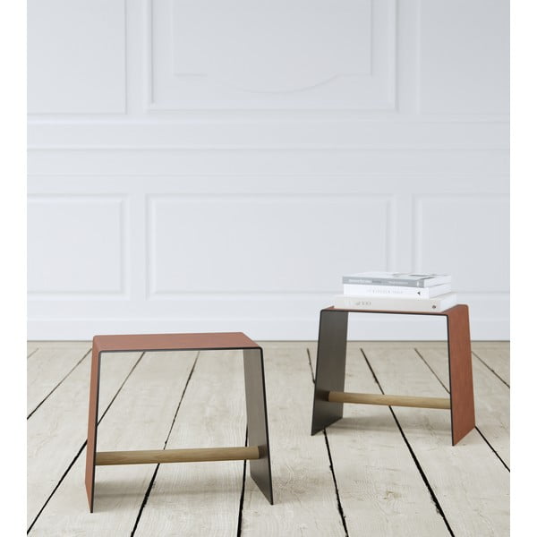 Konjakipruun metallist taburet Bull - LIND DNA-image-1