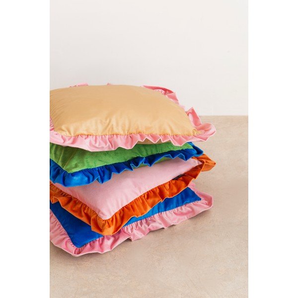 Sametist dekoratiivpadi 55x55 cm - Really Nice Things-image-1