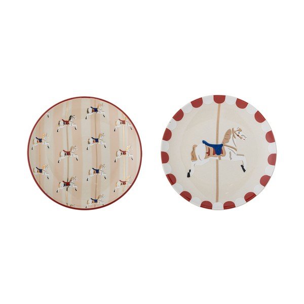 Kreemid jõulumotiiviga magustoidutaldrikud, 2 tk komplektis ø 16 cm Merry-go-round - Bloomingville