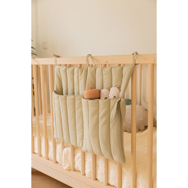 Roheline orgaanilisest puuvillast hällitasku riidepuu 40 cm Benjamin Olive – Lorena Canals-image-4