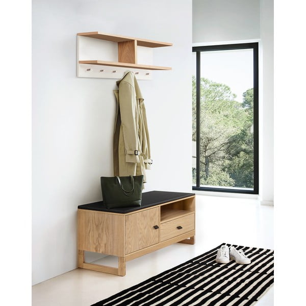 Pink koos panipaigaga Slussen - Woodman-image-1