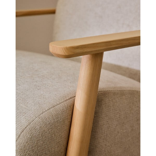 Beež-kreem šenillist tugitool Meghan - Kave Home-image-1