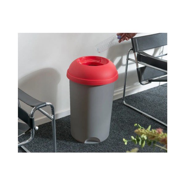 Punane plastikust kate sorteeritud jäätmete prügikastile – Addis-image-1