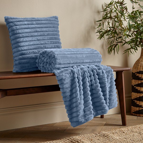 Sinine mikroplüüsist tekk 130x170 cm Cosy Ribbed - Catherine Lansfield-image-3