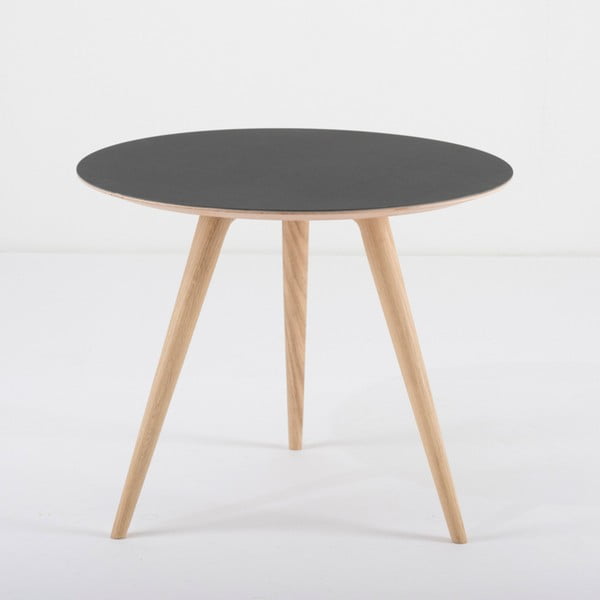 Tammepuidust küljelaud musta lauaga , ⌀ 55 cm Arp - Gazzda-image-2