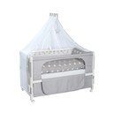 Valge ratastel võrevoodi koos varikatusega 60x120 cm Little stars - Roba