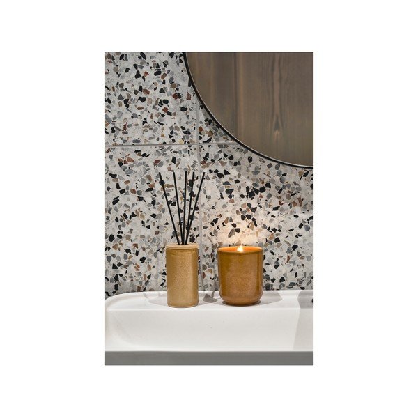 Kodulõhnastaja Iris: Spicy Sandalwood - Villa Collection-image-1