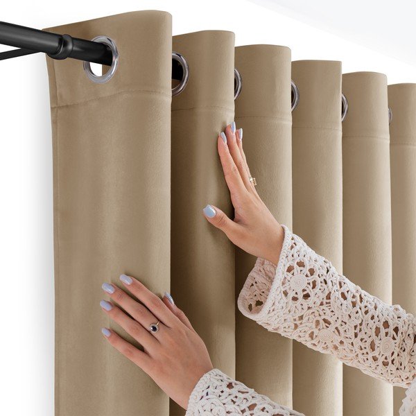 Beež sametist pimendav kardin 200x250 cm Velto - Filumi-image-3