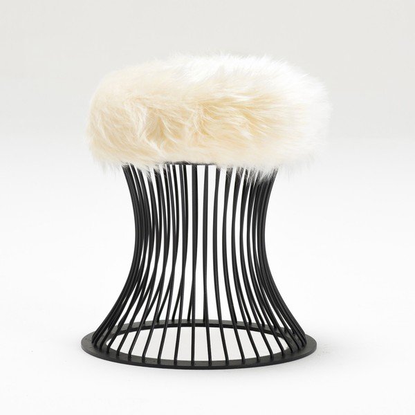 Taburetka se sedákem z bílé umělé kožešiny Balcab Home Milly