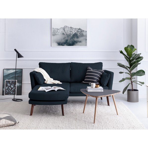 Tmavě modrá třímístná pohovka Mazzini Sofas Elena, s lenoškou na levém rohu-image-1