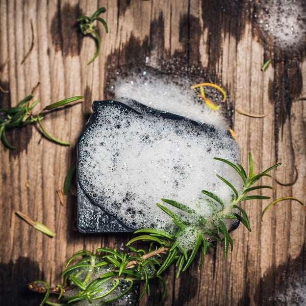 Käsitsi valmistatud looduslik seep Black As My Soul Black as my soul - Almara Soap-image-1