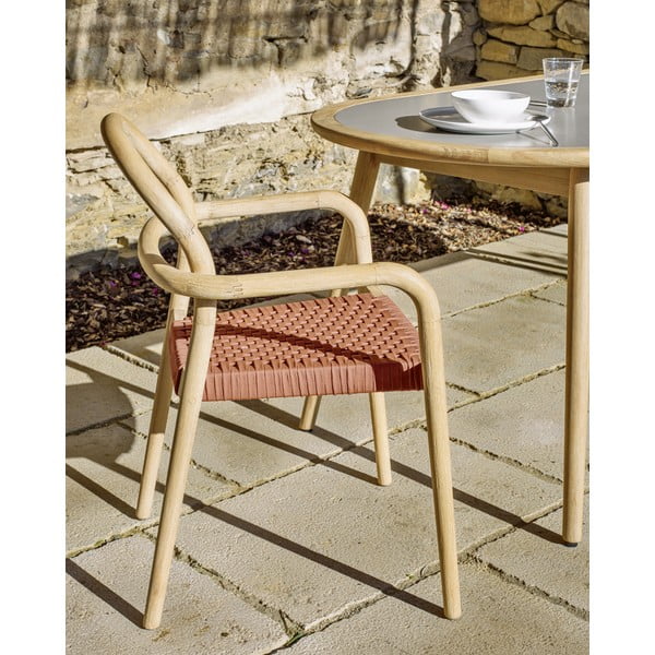 Eukalüptist valmistatud terrakotta värvi kootud aiatool Sheryl - Kave Home-image-4