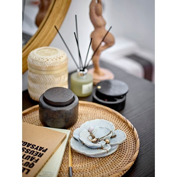 Polüresiinist kuju Tinah - Bloomingville-image-4