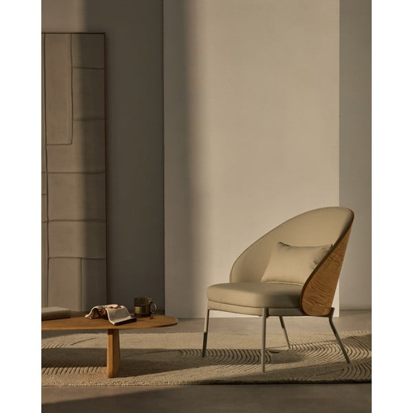 Beež kunstnahast tugitool Eamy - Kave Home-image-1