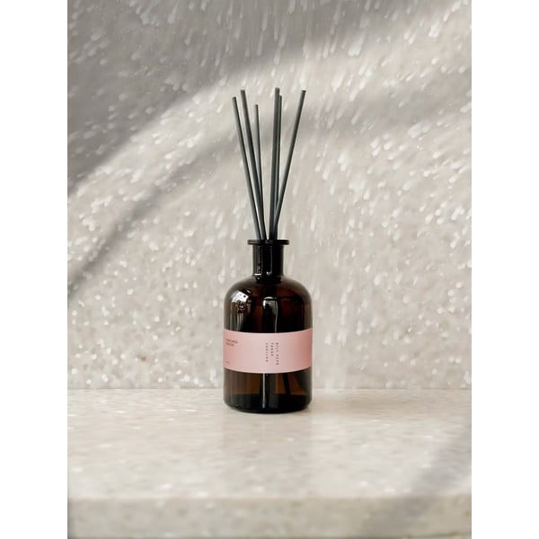 Kodulõhnastaja #42 White Pepper, Tobacco and Vanilla - Perfumed Prague