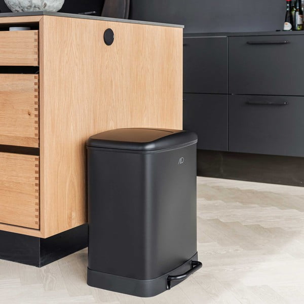Must pedaaliga metallist prügikast sorteeritud jäätmete jaoks 24 l Wonda - Mette Ditmer Denmark-image-1