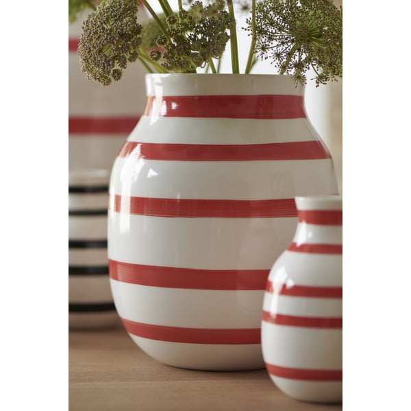 Valge ja punane triibuline keraamiline vaas , kõrgus 20,5 cm Omaggio - Kähler Design-image-3