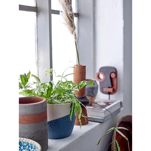 Terrakotast dekoratiivne kuju, kõrgus 27,5 cm. Kazo - Bloomingville-image-1