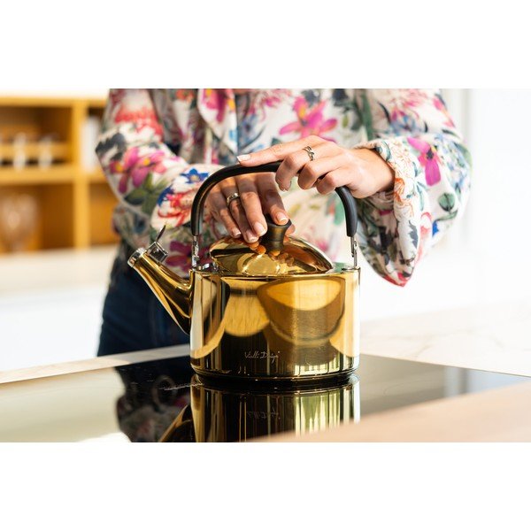 Roostevabast terasest veekeetja läikiva kuldse värviga 1,5 l Diamante - Vialli Design-image-4