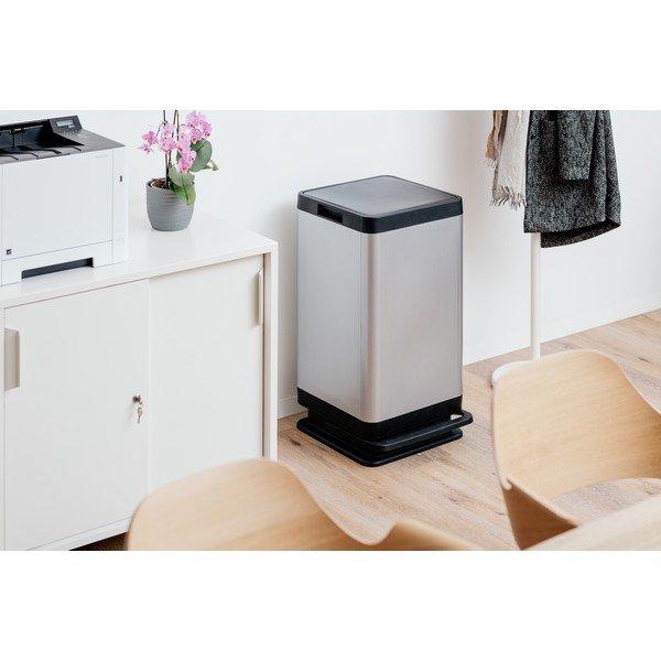 Hõbedane plastikust prügikast 80 l Tokyo - DEA HOME-image-1