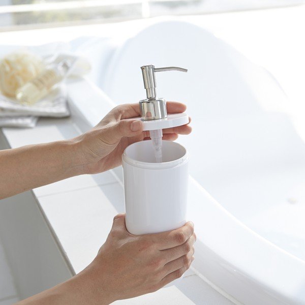 Valge plastikust seebidosaator 500 ml Round - YAMAZAKI-image-4