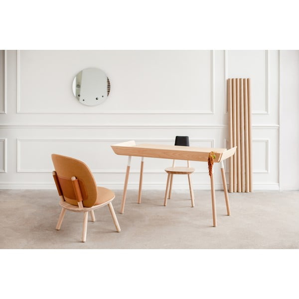 Konjaki pruun tugitool tuhkpuust struktuuri ja nahkdetailidega Naïve - EMKO-image-1