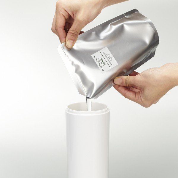 Valge plastikust seebidosaator 500 ml Round - YAMAZAKI-image-2