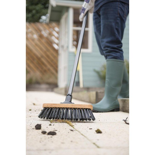 Must luud Essentials - Addis-image-3