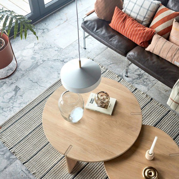 Ümmargune kohvilaud tammepuust naturaalses värvitoonis, läbimõõduga 65 cm Oy - OYOY Living Design-image-2