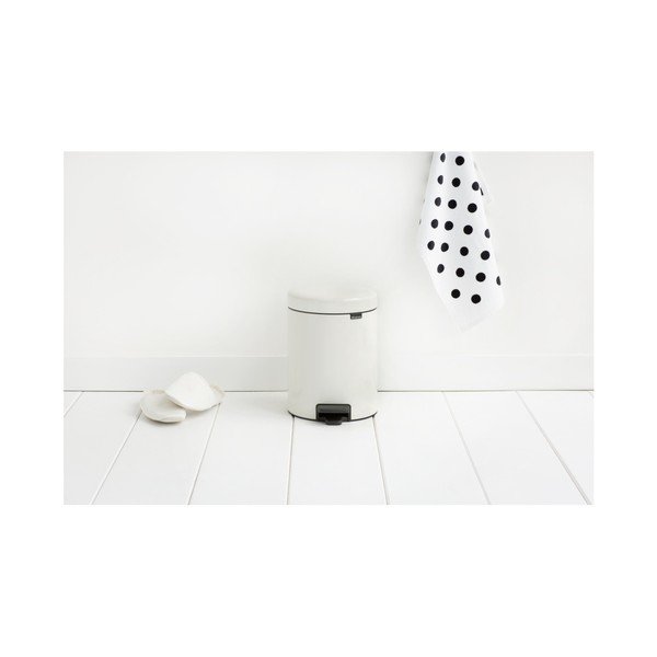 Bílý pedálový odpadkový koš Brabantia Newicon, 5 l-image-4