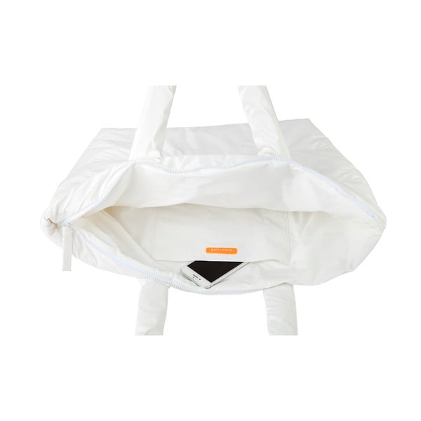 Valge puhvrikott rannas - Sunnylife-image-2