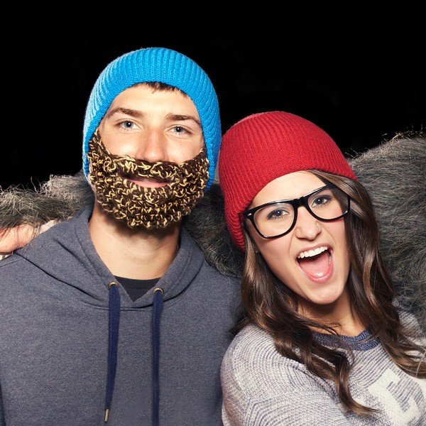 Červená čepice s černým plnovousem Beardo Attached-image-4