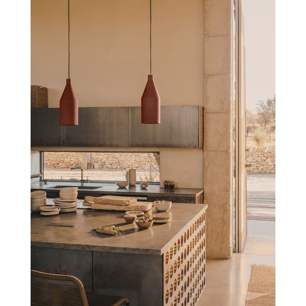 Terrakottapunane rippvalgusti metallist varjuga ø 15 cm Peralta - Kave Home-image-3