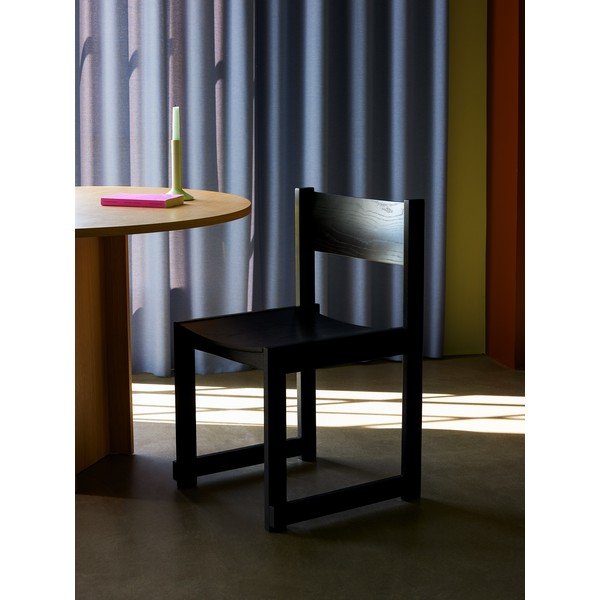 Must virnastatav söögitool tammepuust dekooriga Forma - Hübsch-image-2
