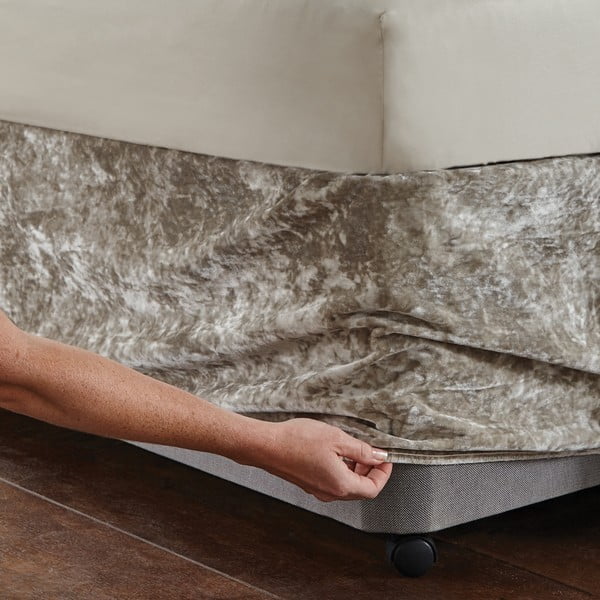 Beež sametist voodiraami kate 137x198 cm Crushed Velvet – Catherine Lansfield-image-1