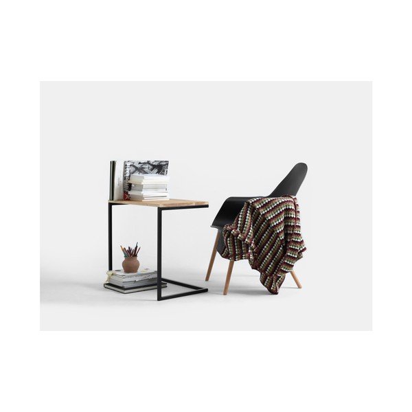 Musta aluse ja massiivse tammeplaadiga laud Lupe - CustomForm-image-1