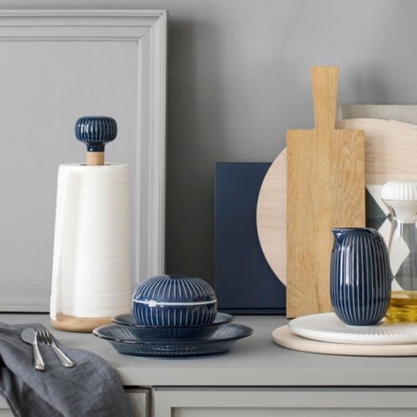 Sinine/puiduvärvi puit majapidamispaberi stend ø 14 cm Hammershøi – Kähler Design-image-1