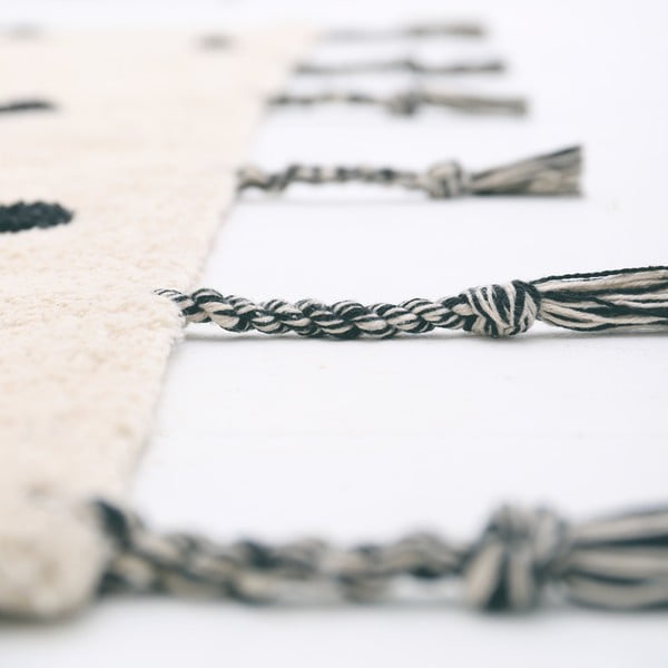 Must-kreem käsitsi kootud puuvillane pestav vaip 100x150 cm Nümi Black - Nattiot-image-4